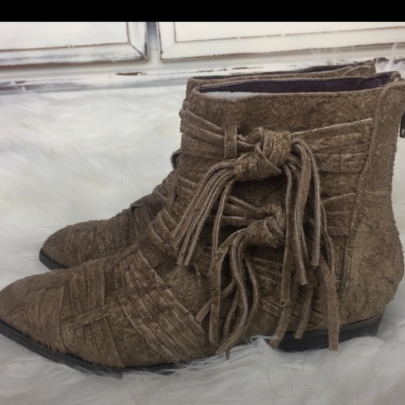 FREE PEOPLE DECADES FRINGE ANKLE BOOT  6 - Picture 5 of 9